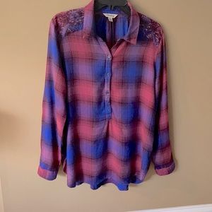 Women’s soft long sleeve flannel shirt